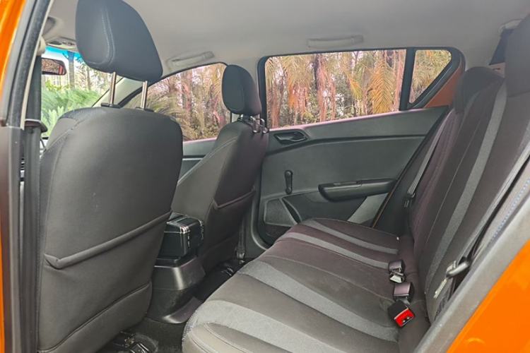 Used Baojun 310 2016 1.2L Manual Value Edition Interior 3