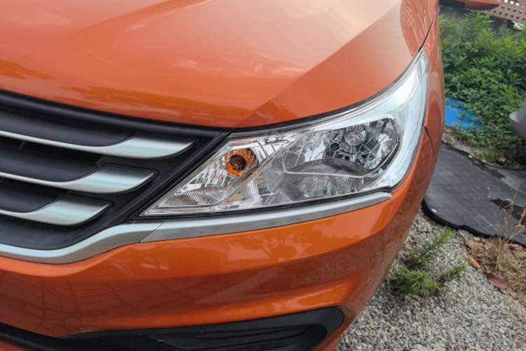 Used Baojun 310 2016 1.2L manual Comfort trim level Left Front Headlight