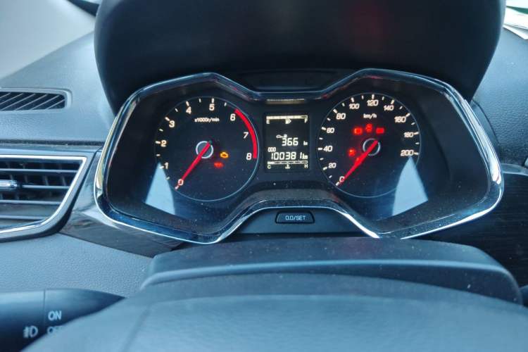 Used Baojun 310 2016 1.2L Manual Luxury Model Odometer Close Up