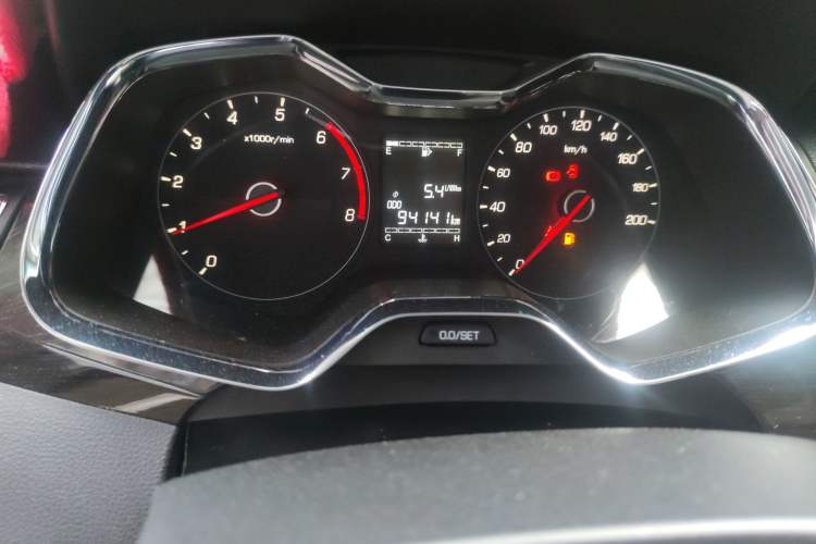 Used Baojun 310 2016 1.2L Manual Luxury Model Odometer Close Up