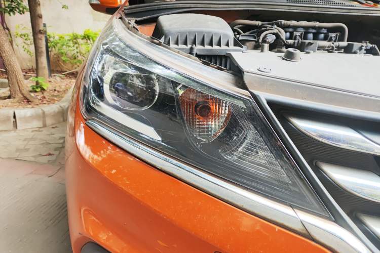 Used Baojun 310 2016 1.2L Manual Luxury Model Right Front Headlight
