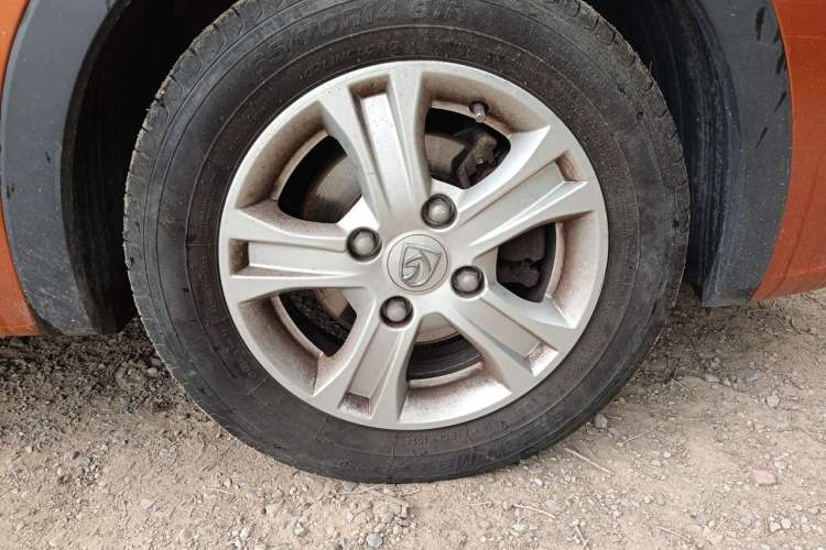 Used Baojun 310 2016 1.2L Manual Luxury Model Right Front Wheel Hub
