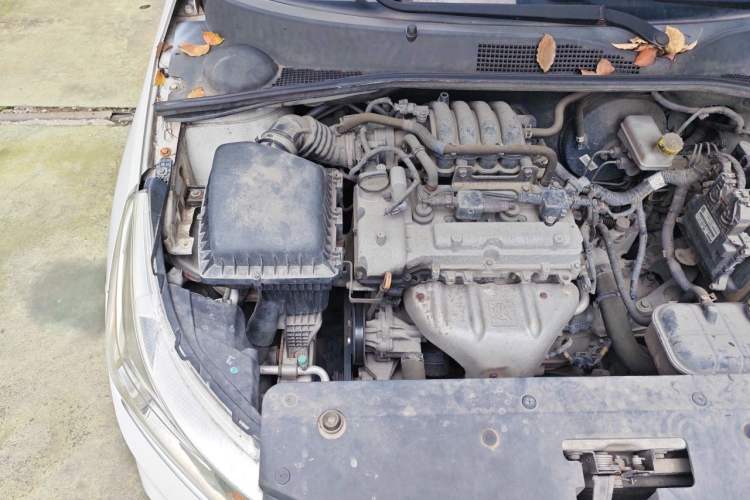 Used Baojun 310 2016 1.2L manual Comfort trim level Engine Bay Right