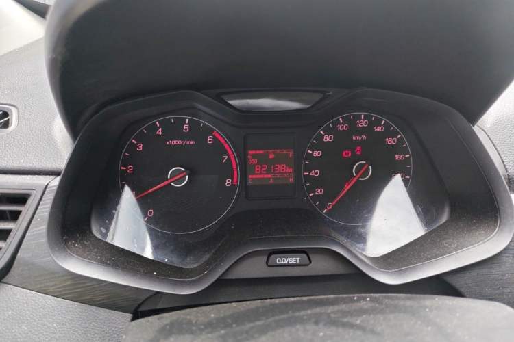 Used Baojun 310 2016 1.2L manual Comfort trim level Instrument Cluster