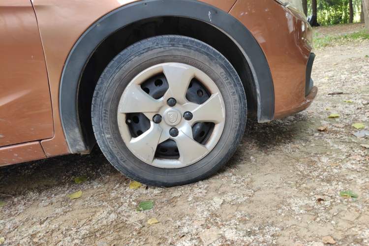 Used Baojun 310 2016 1.2L Manual Value Edition Right Front Wheel Hub