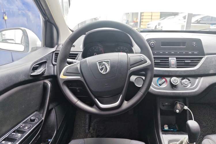 Used Baojun 310 2016 1.2L manual Comfort trim level Steering Wheel