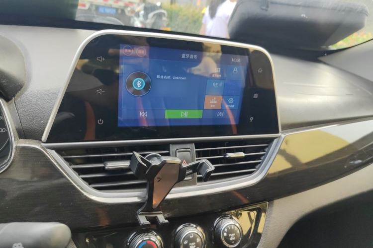 Used Baojun 310 2016 1.2L Manual Luxury Model Audio And AC Panel