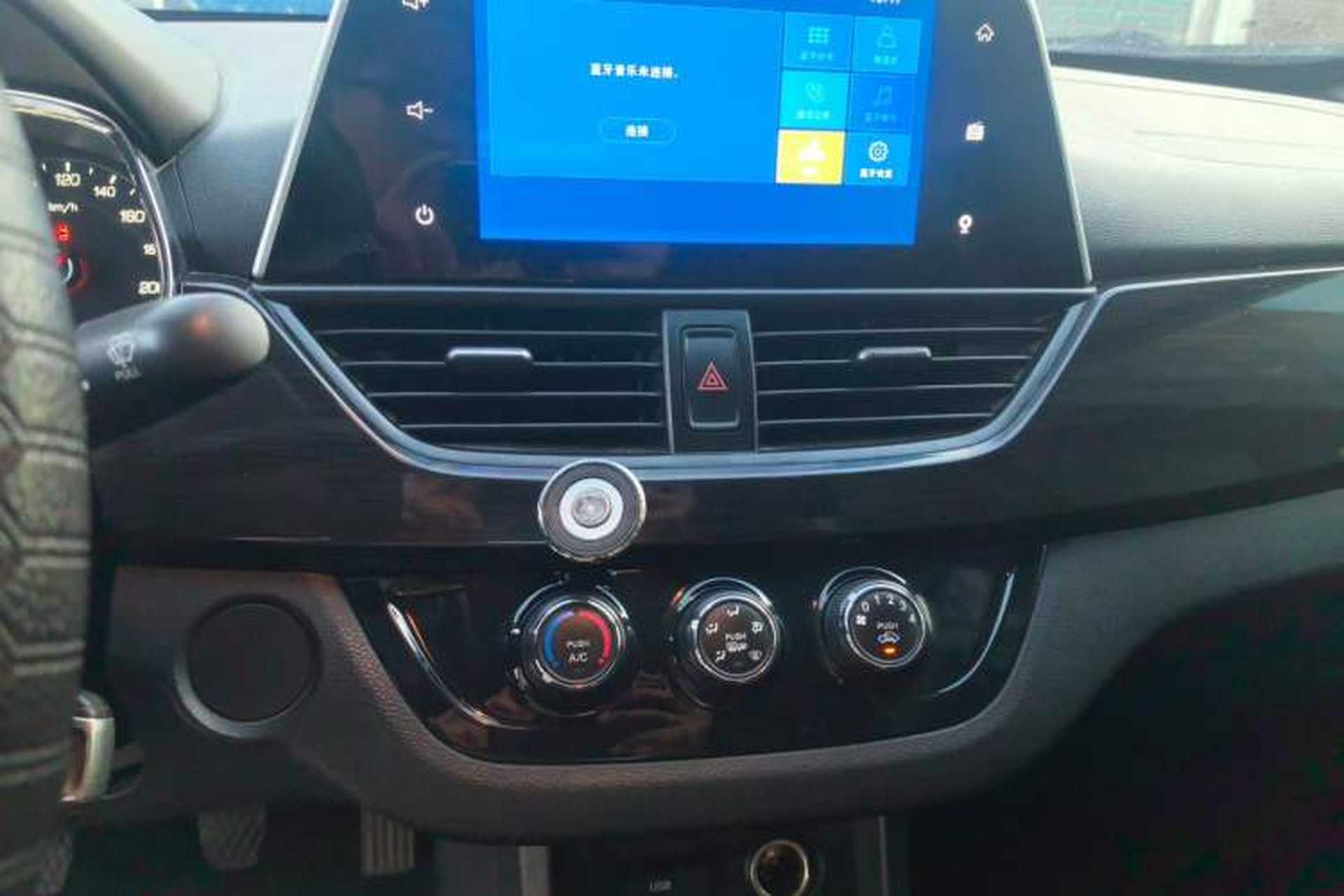Used Baojun 310 2016 1.2L Manual Luxury Model Audio And AC Panel