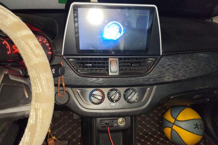 Used Baojun 310 2016 1.2L Manual Fashionable Edition Audio And AC Panel