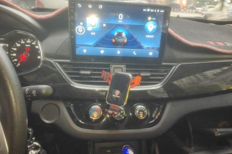 Used Baojun 310 2016 1.2L Manual Luxury Model Audio And AC Panel