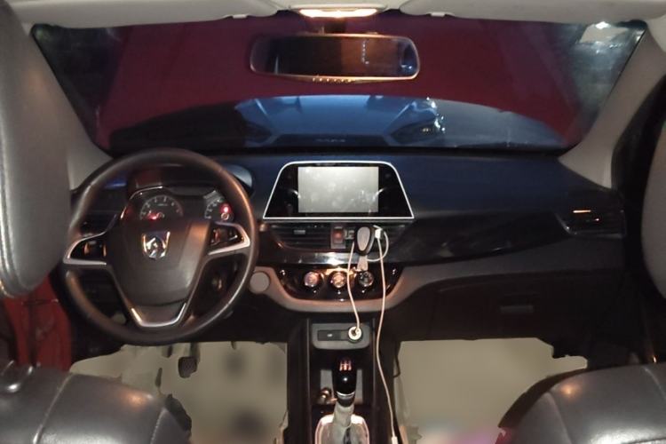 Used Baojun 310 2016 1.2L Manual Luxury Model Center Console