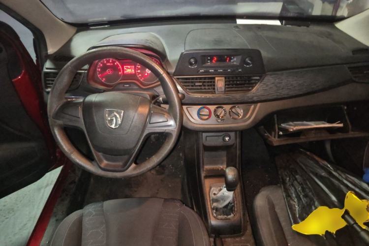 Used Baojun 310 2016 1.2L Manual Value Edition Center Console