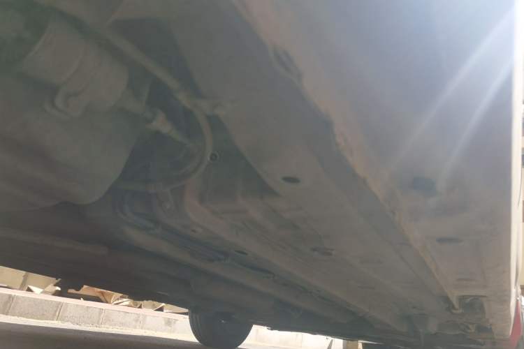 Used Baojun 310 2016 1.2L manual Comfort trim level Chassis Rear Right