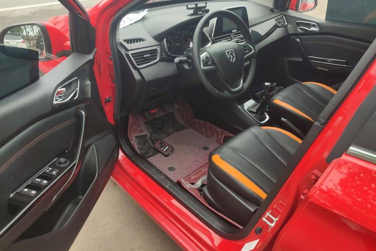 Used Baojun 310 2016 1.2L Manual Luxury Model Driver Seat