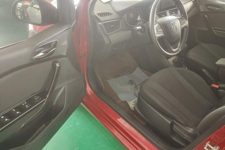 Used Baojun 310 2016 1.2L manual Comfort trim level Driver Seat