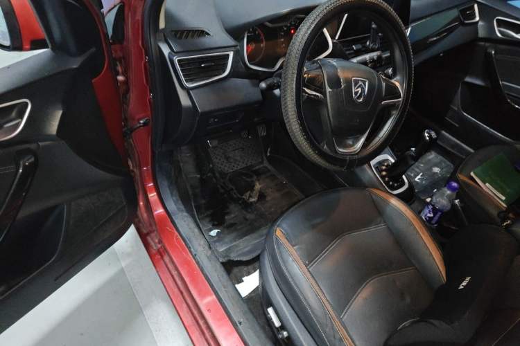 Used Baojun 310 2016 1.2L Manual Fashionable Edition Driver Seat