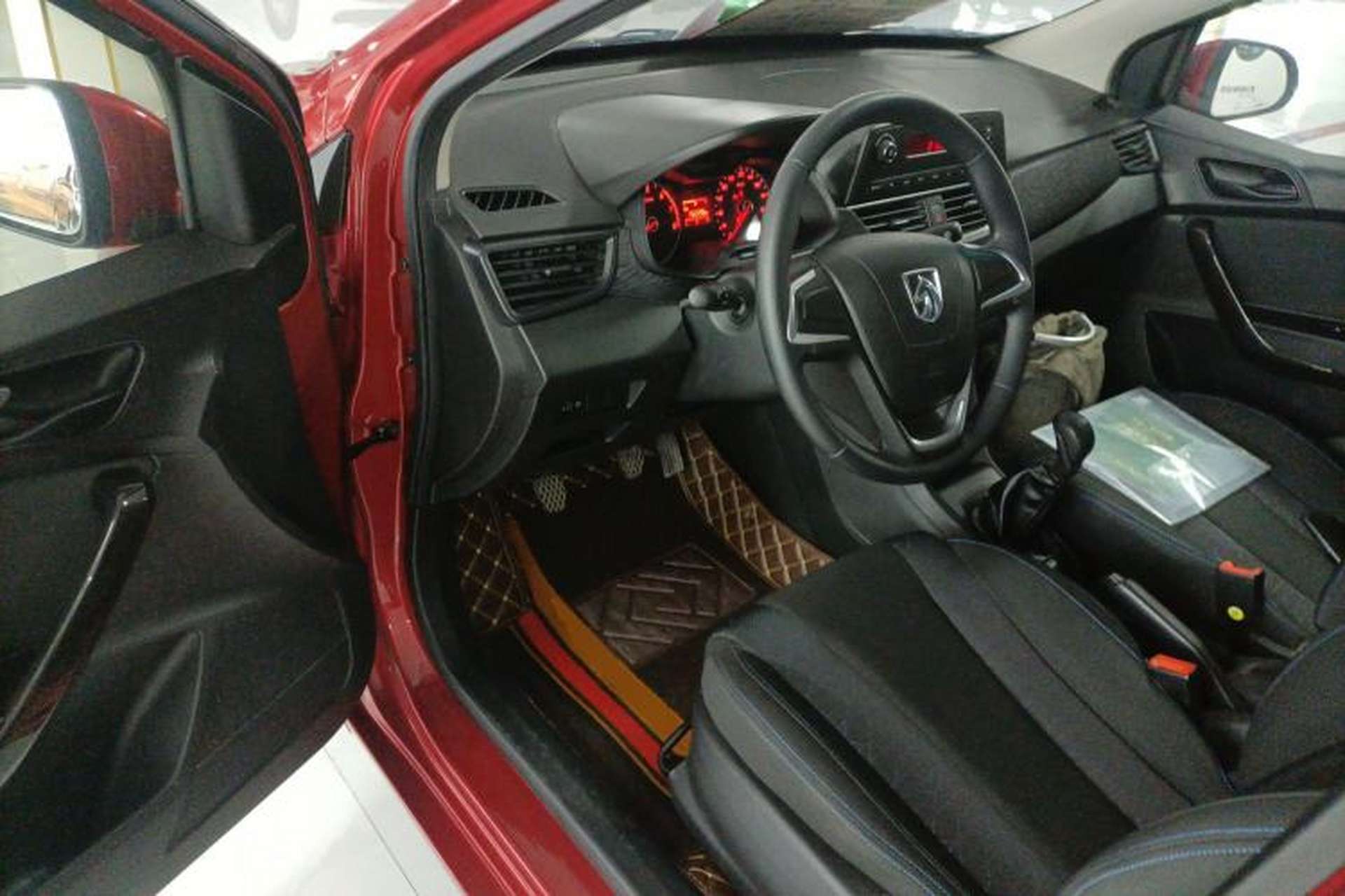 Used Baojun 310 2016 1.2L manual Comfort trim level Driver Seat