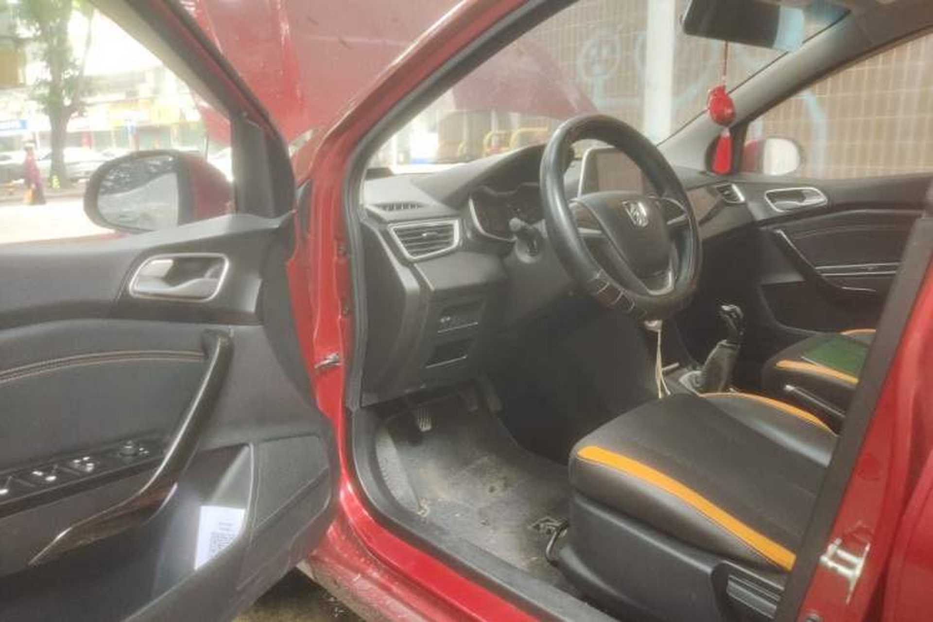 Used Baojun 310 2016 1.2L Manual Fashionable Edition Driver Seat