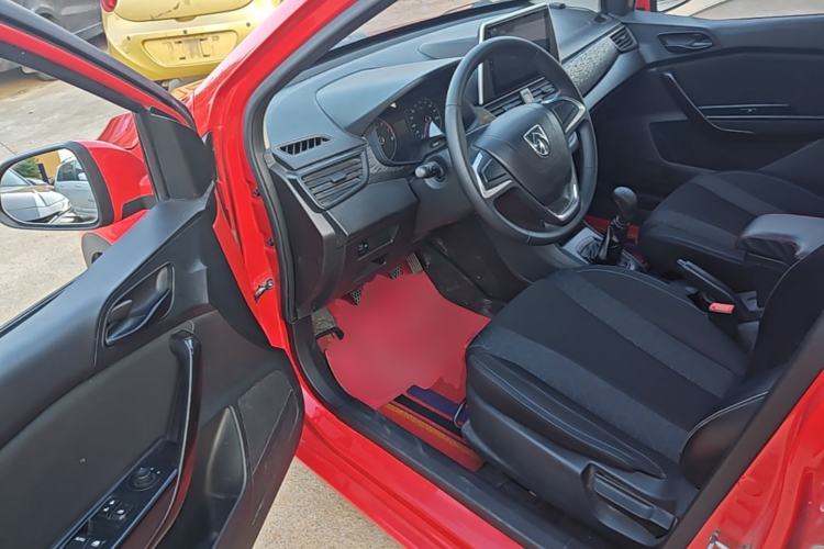 Used Baojun 310 2016 1.2L manual Comfort trim level Driver Seat