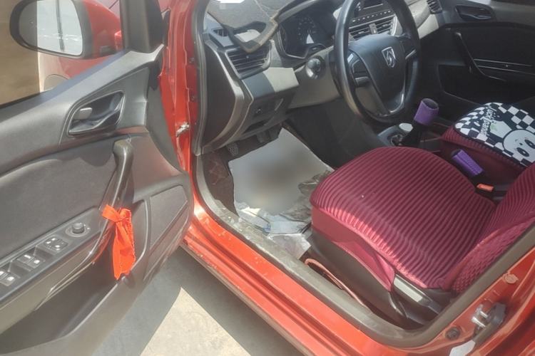 Used Baojun 310 2016 1.2L manual Comfort trim level Driver Seat