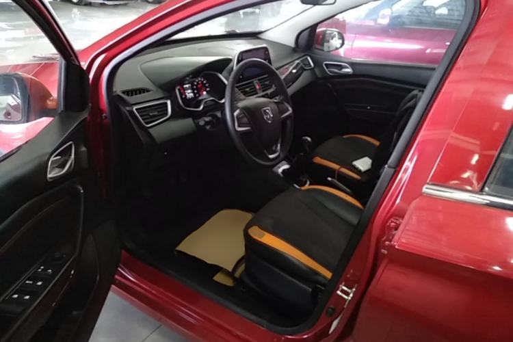 Used Baojun 310 2016 1.2L Manual Fashionable Edition Driver Seat