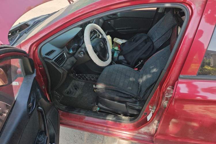 Used Baojun 310 2016 1.2L manual Comfort trim level Driver Seat