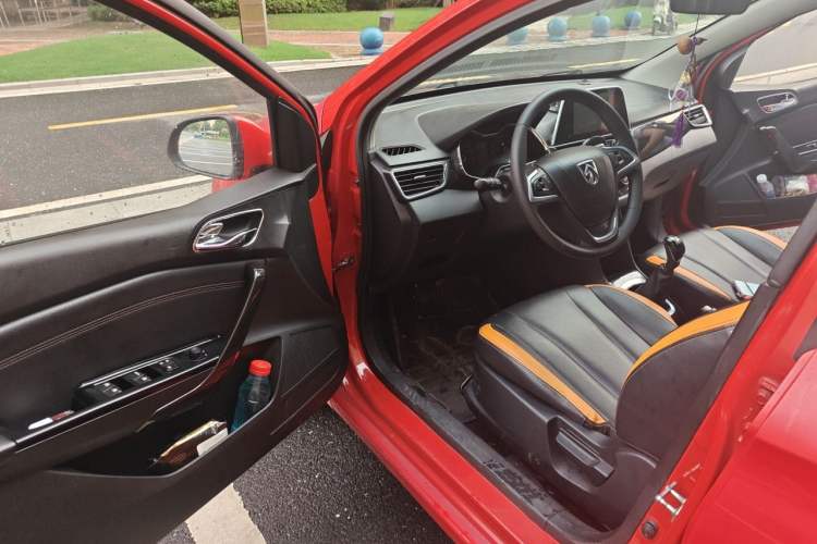 Used Baojun 310 2016 1.2L Manual Luxury Model Driver Seat