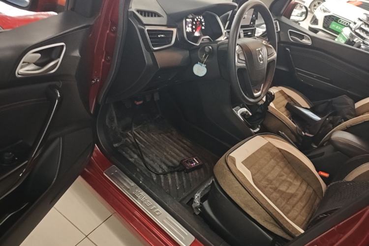 Used Baojun 310 2016 1.2L Manual Fashionable Edition Driver Seat
