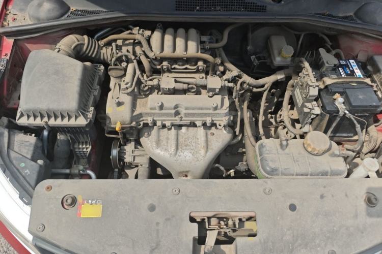 Used Baojun 310 2016 1.2L manual Comfort trim level Engine Bay