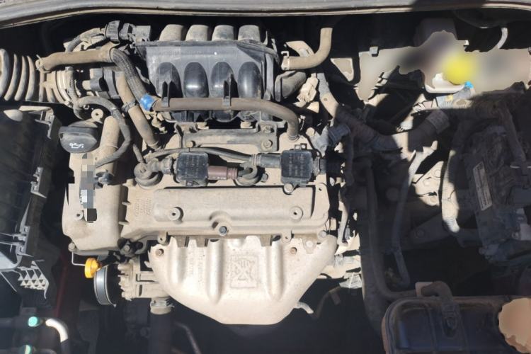 Used Baojun 310 2016 1.2L manual Comfort trim level Engine Bay