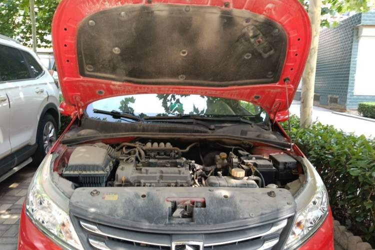 Used Baojun 310 2016 1.2L Manual Luxury Model Engine Bay