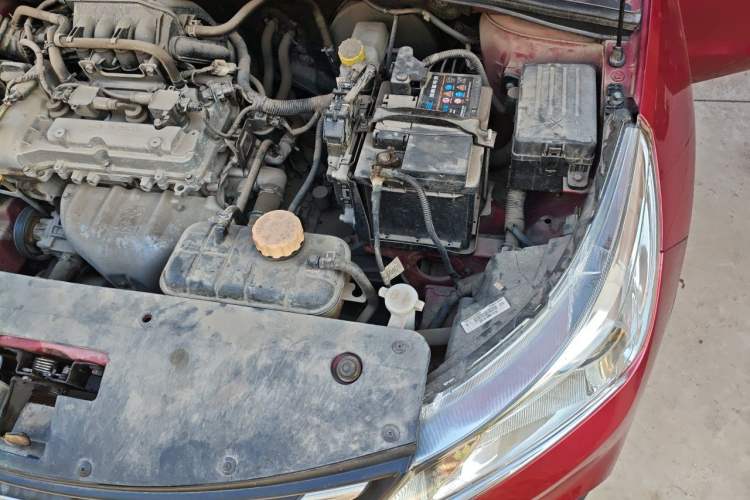 Used Baojun 310 2016 1.2L Manual Luxury Model Engine Bay Left