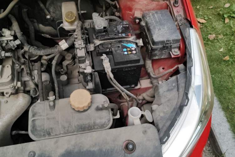 Used Baojun 310 2016 1.2L Manual Luxury Model Engine Bay Left