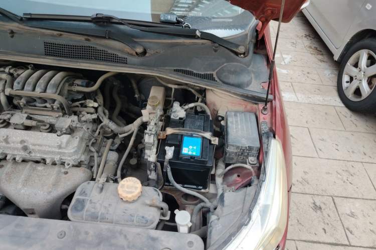 Used Baojun 310 2016 1.2L Manual Luxury Model Engine Bay Left