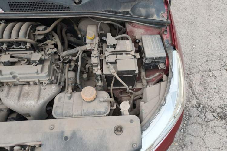 Used Baojun 310 2016 1.2L Manual Value Edition Engine Bay Left