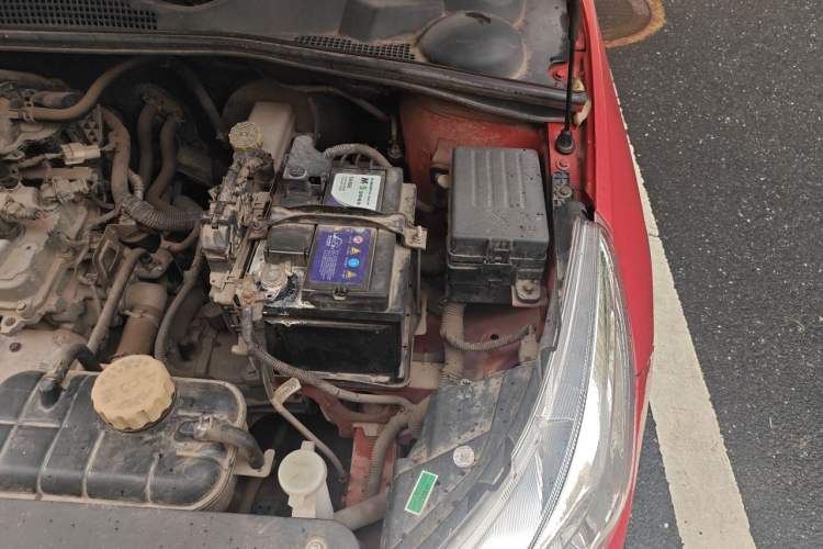 Used Baojun 310 2016 1.2L Manual Luxury Model Engine Bay Left