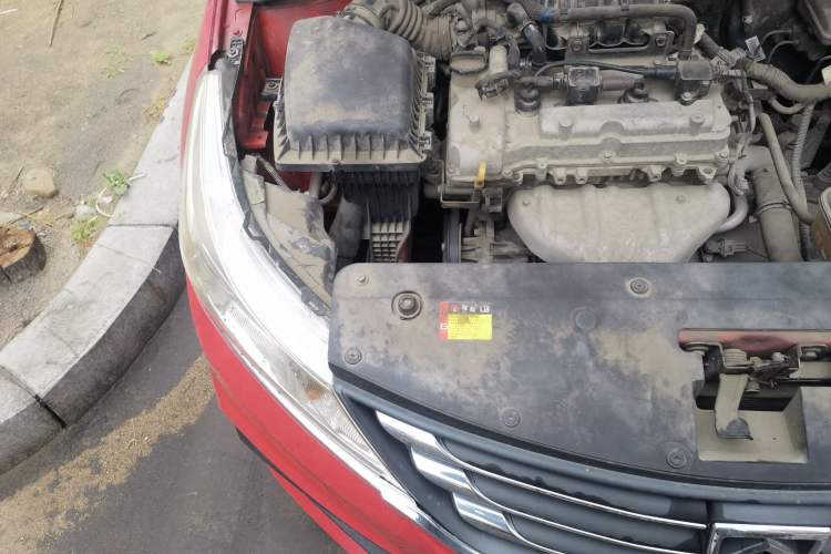 Used Baojun 310 2016 1.2L Manual Luxury Model Engine Bay Right