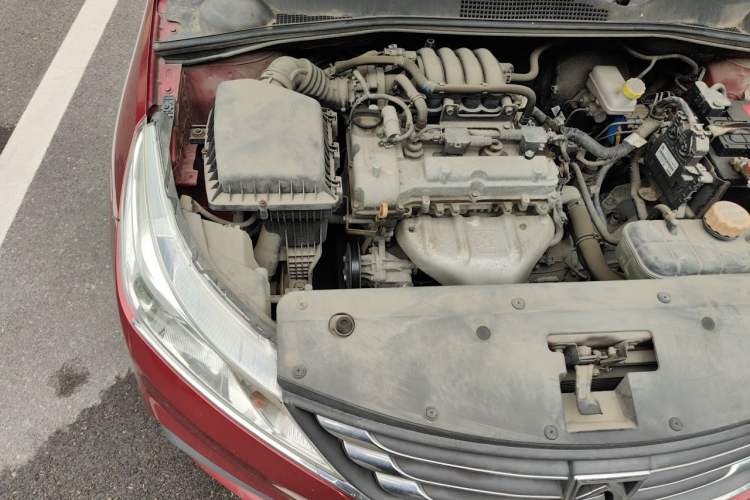 Used Baojun 310 2016 1.2L Manual Luxury Model Engine Bay Right