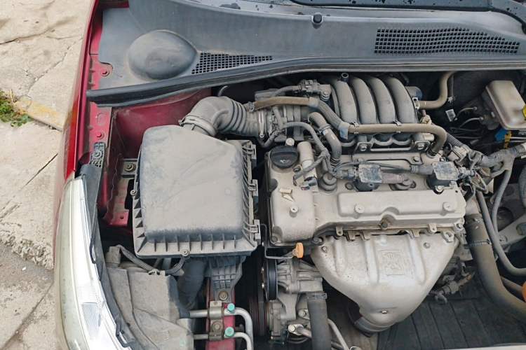 Used Baojun 310 2016 1.2L Manual Fashionable Edition Engine Bay Right