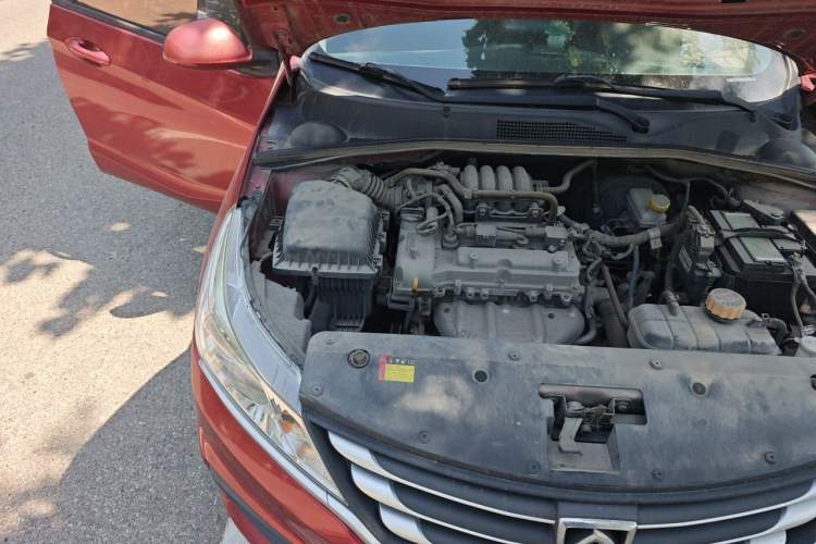 Used Baojun 310 2016 1.2L manual Comfort trim level Engine Bay Right
