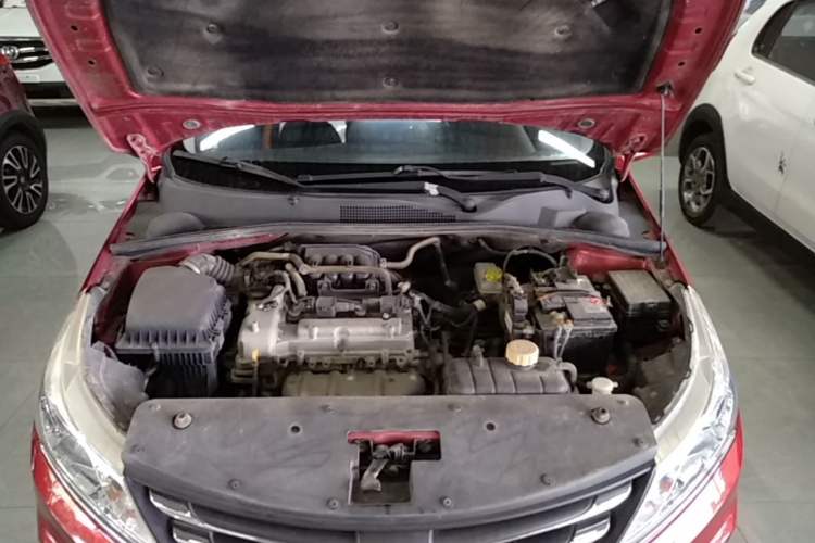 Used Baojun 310 2016 1.2L Manual Fashionable Edition Engine Bay