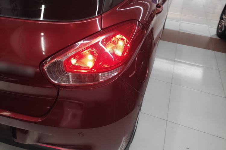 Used Baojun 310 2016 1.2L manual Comfort trim level Exterior 3