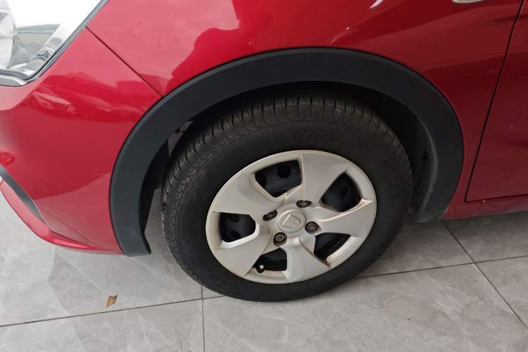 Used Baojun 310 2016 1.2L manual Comfort trim level Exterior 3
