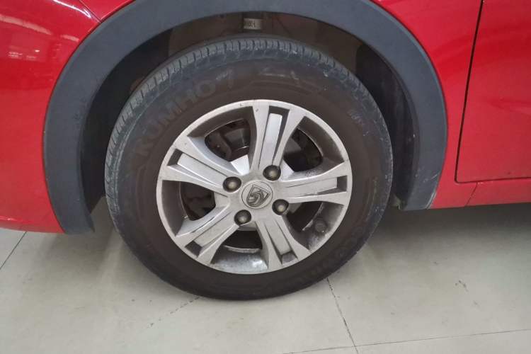 Used Baojun 310 2016 1.2L Manual Luxury Model Exterior 5