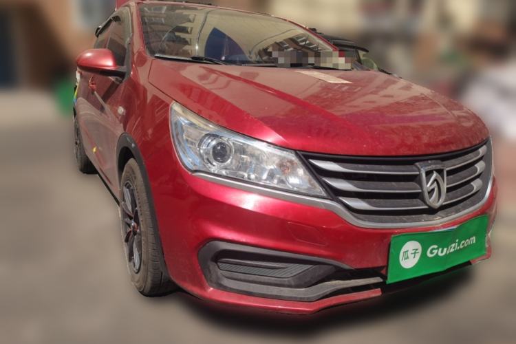 Used Baojun 310 2016 1.2L manual Comfort trim level Front Right 45 Deg