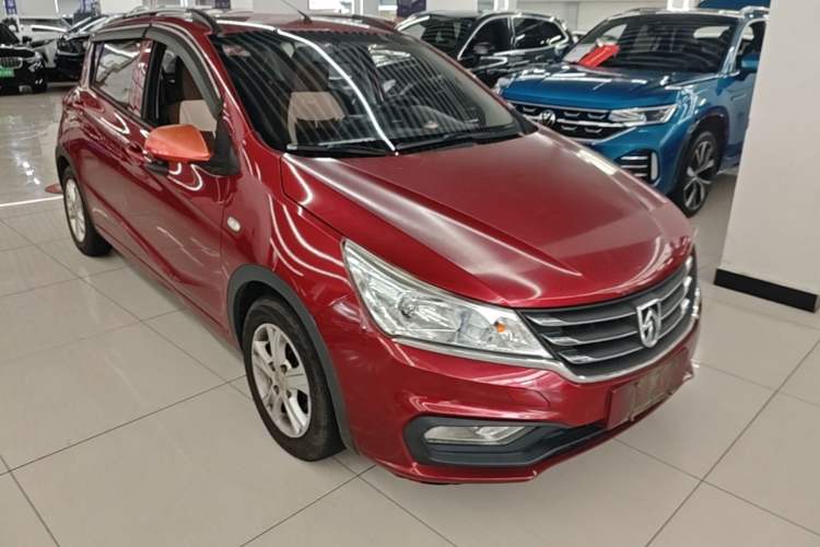 Used Baojun 310 2016 1.2L Manual Fashionable Edition Front Right 45 Deg