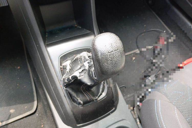Used Baojun 310 2016 1.2L Manual Value Edition Gear Lever