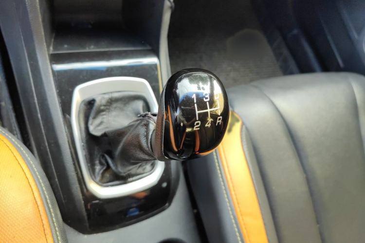Used Baojun 310 2016 1.2L Manual Luxury Model Gear Lever