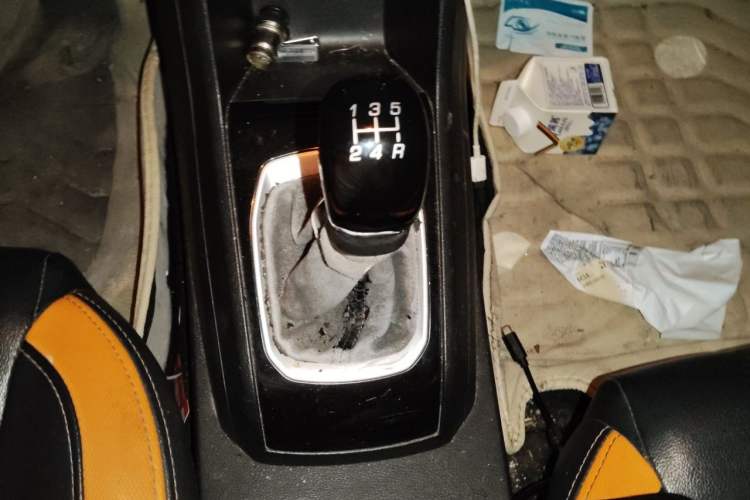 Used Baojun 310 2016 1.2L Manual Luxury Model Gear Lever
