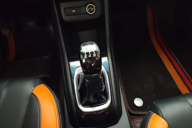 Used Baojun 310 2016 1.2L Manual Luxury Model Gear Lever
